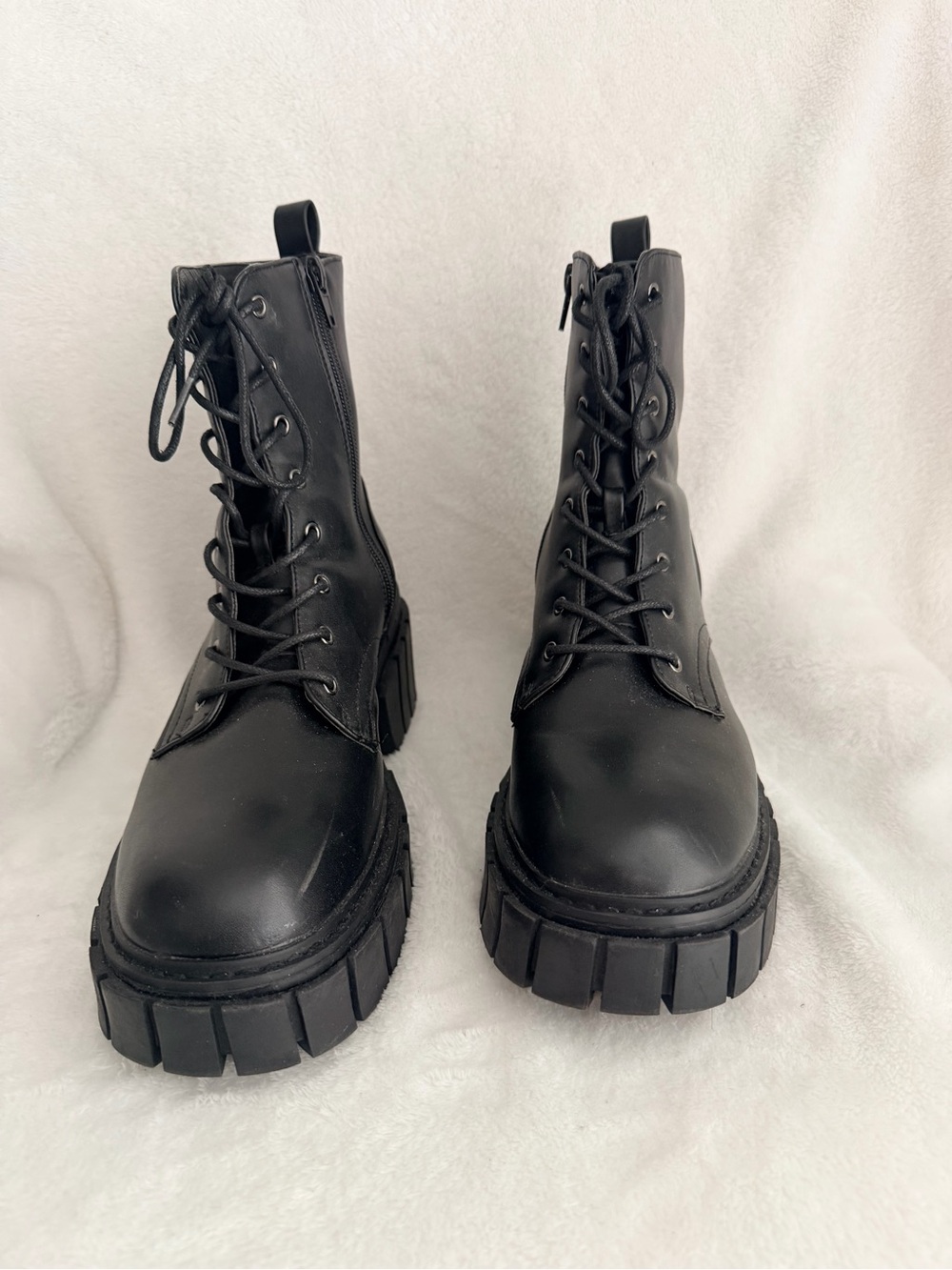 Madden Girl Black Lace-Up Platform Combat Boots Size 8m